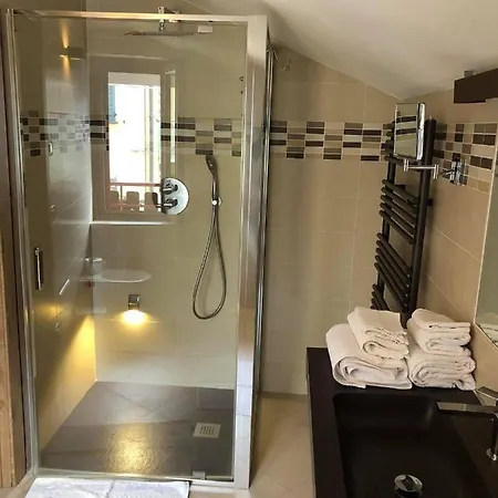 Berlinghera Hotel 2*