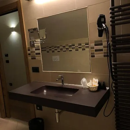 Berlinghera Hotel 2*